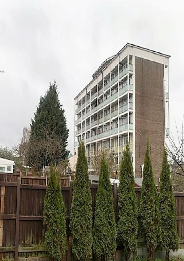 Wisdom Care: The Orpington Cutie Hotel Exterior photo